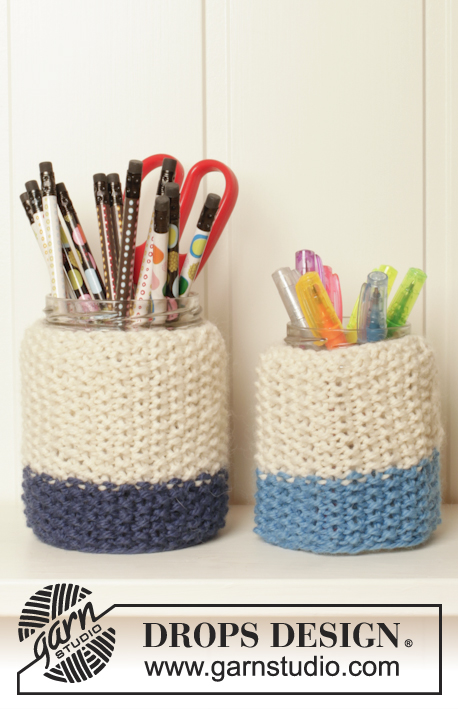 Homework Time! / DROPS Extra 0-1072 - DROPS Christmas: Knitted DROPS pencil holder cover with moss