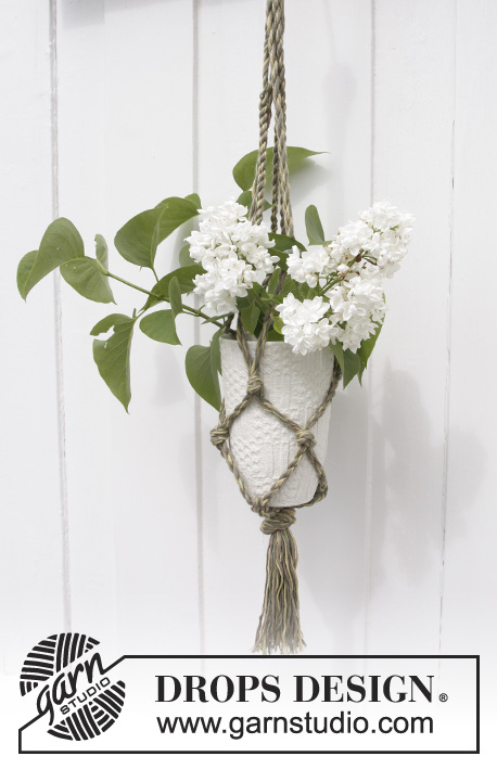 Blossom / DROPS Extra 0-1141 - DROPS bloemenhanger met gedraaide koorden van “Cotton Light”.