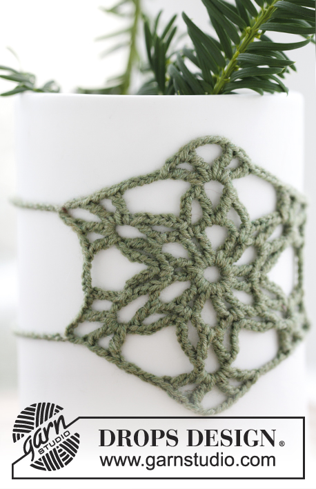 Jolly Holly / DROPS Extra 0-1212 - DROPS Christmas: Crochet DROPS star in “BabyMerino” to fasten around a jar or glass.