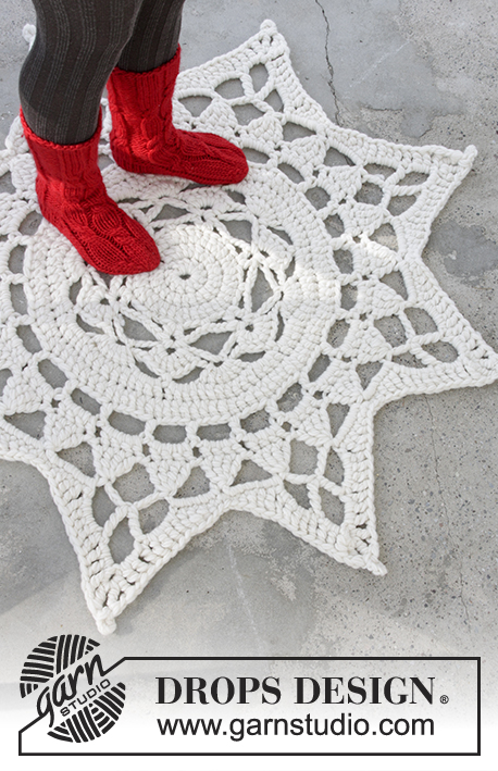Antares / DROPS Extra 0-1327 - Crochet star shaped carpet in 3 strands DROPS Snow. Theme: Christmas