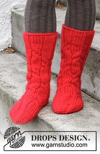 Free patterns - Christmas Socks & Slippers / DROPS Extra 0-1331