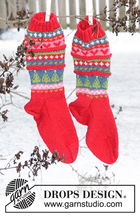 Mistle-Toes / DROPS Extra 0-1397 - Strikkede sokker i flerfarvet mønster til jul. Størrelse 35 - 43. Arbejdet er strikket i DROPS Fabel