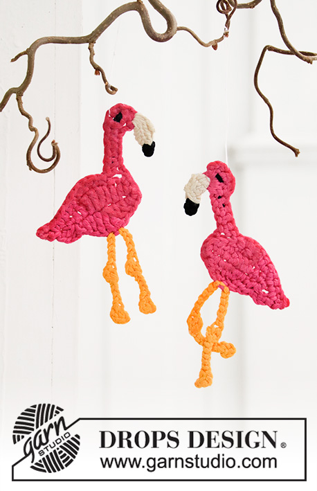 Dancing Flamingos / DROPS Extra 0-1454 - Flamingo crochetado em DROPS Paris. 
Tema: Páscoa.