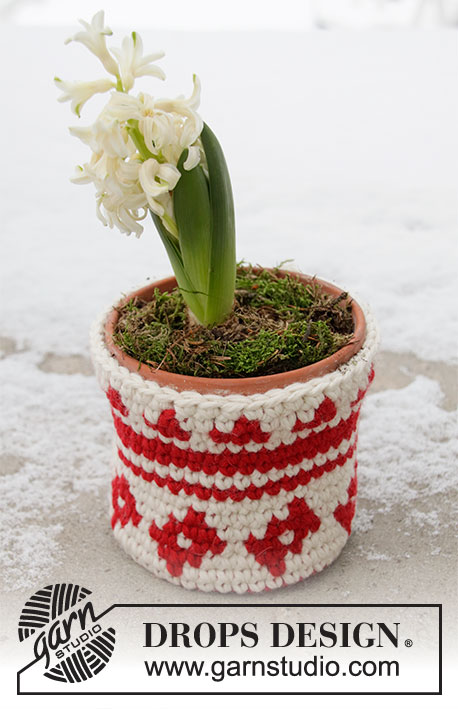 Blooming Season / DROPS Extra 0-1479 - Cache-pot crocheté en DROPS Snow. 
Thème: Noël.