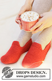 Free patterns - Christmas Socks & Slippers / DROPS Extra 0-1545