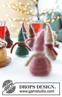 Breakfast Elves / DROPS Extra 0-1579 - Elfos de punto con 2 hilos de DROPS Kid-Silk. La labor está realizada de abajo arriba, con gorro y bufanda. Tema: Navidad.