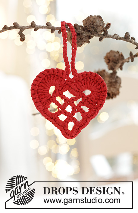 Give You My Heart / DROPS Extra 0-1586 - Adorno para Navidad a ganchillo en forma de corazón en DROPS Muskat. Tema: Navidad.