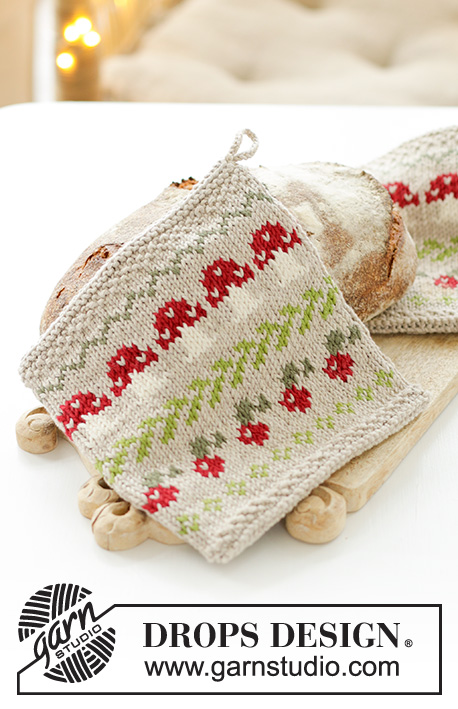 Mushroom Season Potholders / DROPS Extra 0-1603 - Maniques tricotées en DROPS Cotton Light. Se tricotent avec un jacquard champignons et baies. Thème: Noël.