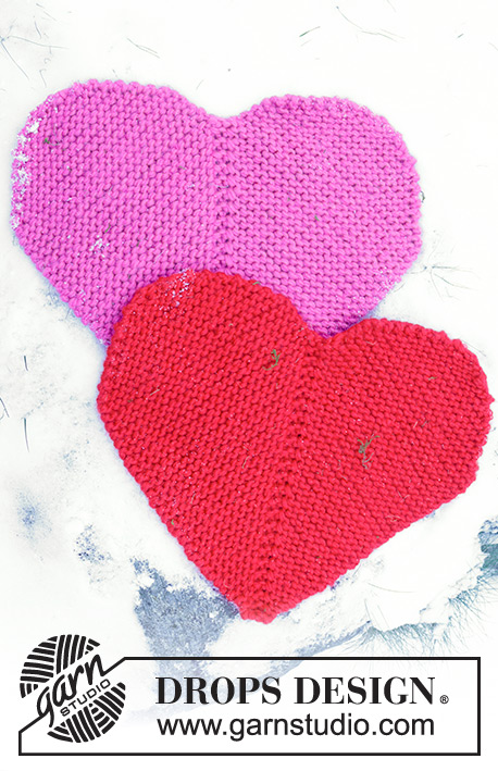Heart Seatpad / DROPS Extra 0-1620 - Knitted seating pad / heart in 2 strands DROPS Snow Piece is knitted back and forth as a domino square with loops on 2 of the sides. Theme: Valentine.