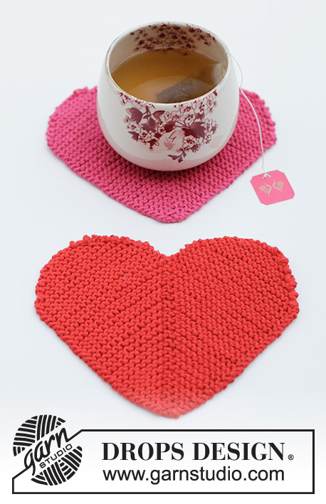 Heart Coasters / DROPS Extra 0-1622 - Knitted coaster/heart in DROPS Cotton Light. Piece is knitted back and forth as a domino square with loops on 2 of the sides. Theme: Valentine.