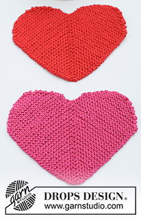 Heart Coasters / DROPS Extra 0-1622 - Podkładka pod kubek na drutach, w kształcie serca, z włóczki DROPS Cotton Light. Przerabiana w tę i z powrotem, w formie domino, z półokręgami na bokach. Temat: Walentynki.