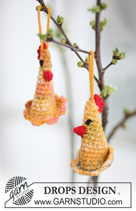 Kikeriki / DROPS Extra 0-551 - Crochet DROPS Easter chickens in ”Fabel” and ”Safran”.