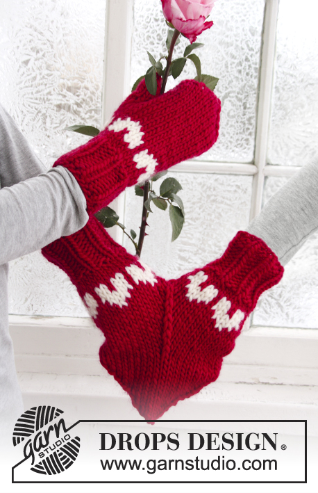 Love Glove / DROPS Extra 0-610 - Gestrickter Muff / Pärchenhandschuh und Fäustlinge für Damen und Herren in DROPS Snow. Die Arbeit wird mit Herz - Muster gestrickt. Größe S - L. Thema: Weihnachten