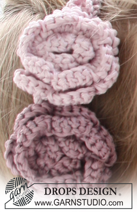 Spring in the Hair / DROPS Extra 0-676 - Crochet DROPS hair band with crochet flowers in ”Cotton Viscose”. 