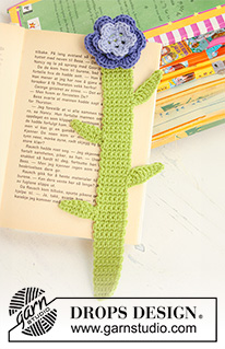 DROPS Extra 0-686 - Crochet flower bookmark in DROPS Safran.