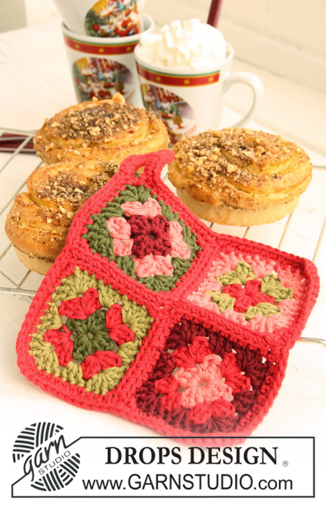 Stained Glass / DROPS Extra 0-698 - DROPS crochet pot holders with squares in ”Paris”.

