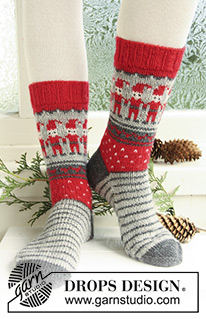Free patterns - Christmas Socks & Slippers / DROPS Extra 0-722