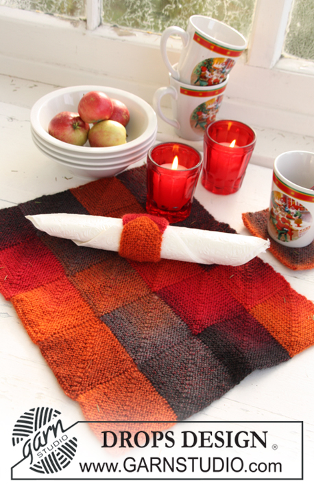 Bonfire Placemats / DROPS Extra 0-731 - Knitted coaster, place mat and serviette ring in DROPS Delight. Theme: Christmas