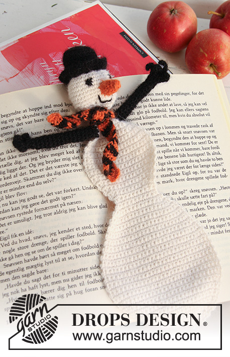Frosty the Bookman / DROPS Extra 0-737 - Marque pages bonhomme de neige crocheté en DROPS Alpaca. Thème: Noël.