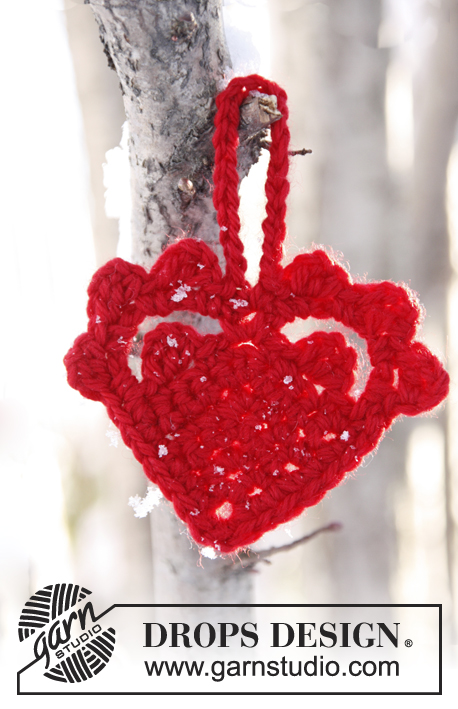 Heartflakes / DROPS Extra 0-798 - Háčkované DROPS vánoční srdce z příze „Nepal“ nebo „Alaska“. 