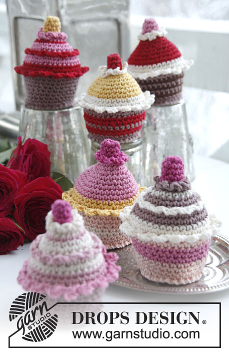 Sweet Sensation / DROPS Extra 0-820 - Crochet muffin / cupcake in DROPS Muskat.