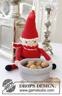 A Christmas Carol / DROPS Extra 0-868 - Crochet DROPS Santa in Paris. 