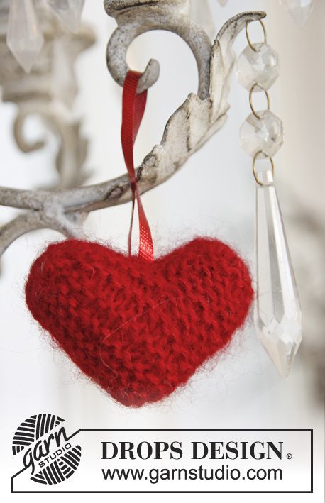 Sweet heart / DROPS Extra 0-878 - Corazón DROPS tejido en “Alpaca” y “Kid-Silk” para colgar en el árbol de Navidad.