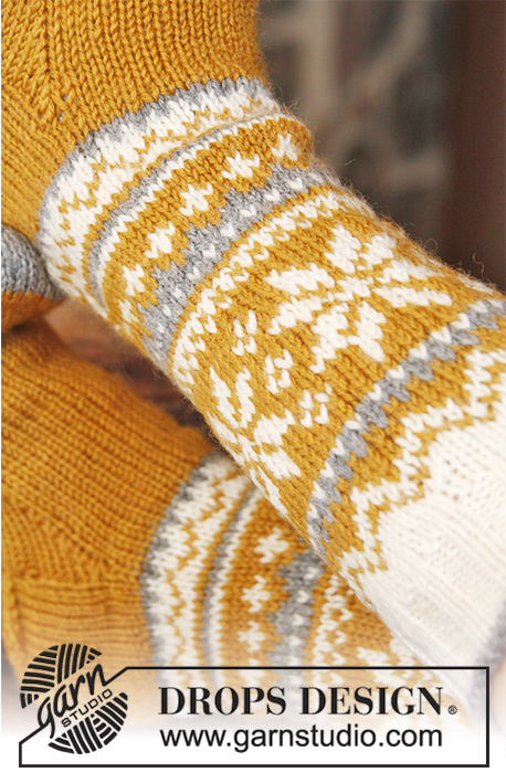 Chicken Legs / DROPS Extra 0-910 - DROPS Easter: Knitted DROPS socks with Norwegian pattern in ”Karisma”. 