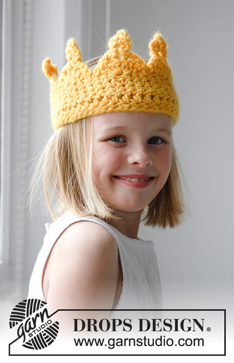 Queen Guinevere / DROPS Extra 0-925 - Coroa em croché  para criança em DROPS Snow. Tamanhos 2 - 7 anos.