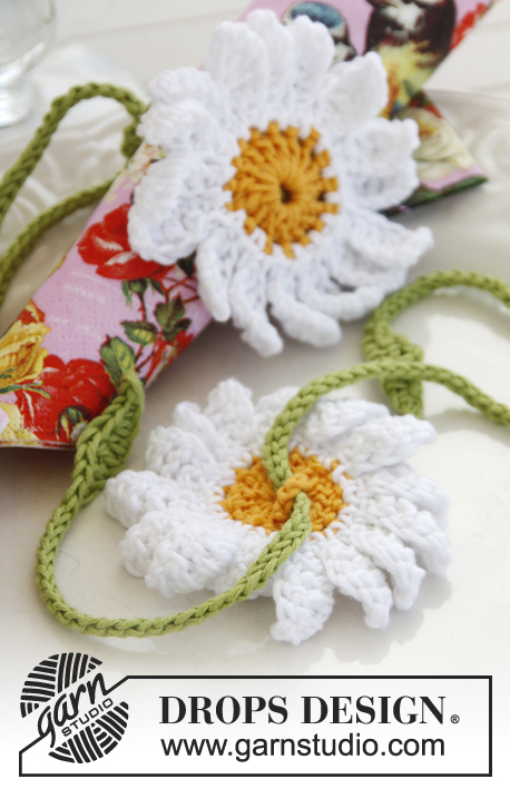 Mary Bloom / DROPS Extra 0-927 - DROPS 17th May: Crochet marguerites in ”Safran” with leaves