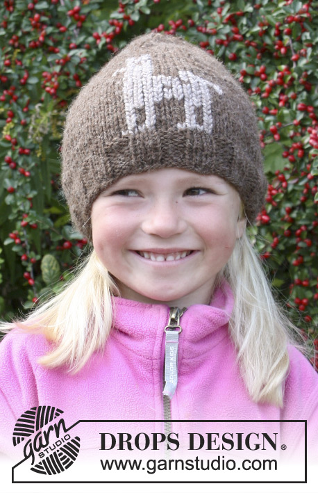 Al the Alpaca / DROPS Extra 0-976 - Knitted DROPS hat with embroidered Alpaca in “Nepal”. 
Size 3 - 12 years.  
