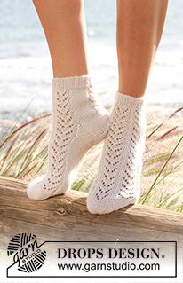 Free patterns - Women's Socks & Slippers / DROPS 100-18