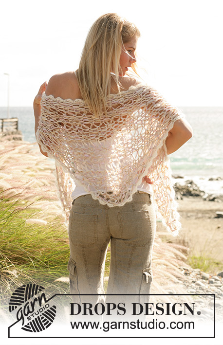 DROPS 100-25 - DROPS loosely knitted shawl with a lace pattern knitted in “Salsa” and “Vivaldi”.