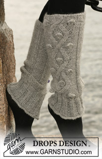 DROPS 102-38 - DROPS leg warmers with cables in 2 threads ”Alpaca”.