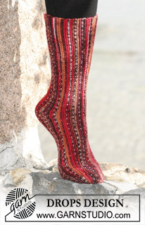 Solely Unique / DROPS 103-43 - DROPS socks knitted in Stocking sts sideways with ”Fabel”.