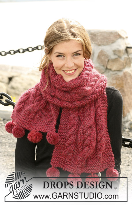 DROPS 104-42 - DROPS scarf with cable pattern in ”Snow”.