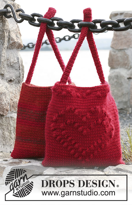 Mon Chéri / DROPS 104-8 - Crochet DROPS bag with heart and crochet DROPS bag with stripes in Alaska and Vivaldi or Alaska and Brushed Alpaca Silk.