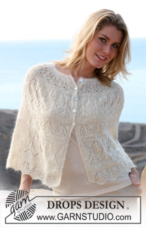 DROPS 105-27 - DROPS short cape with lace pattern in “Vivaldi” and “Glitter”.