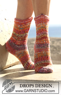 Free patterns - Chaussettes / DROPS 106-17