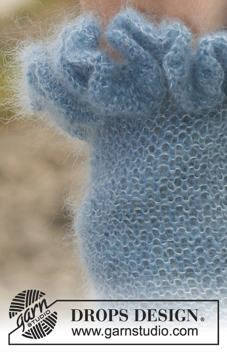 Lady Blue / DROPS 108-51 - DROPS wrist warmers in garter st in ”Kid-Silk” with crochet borders.