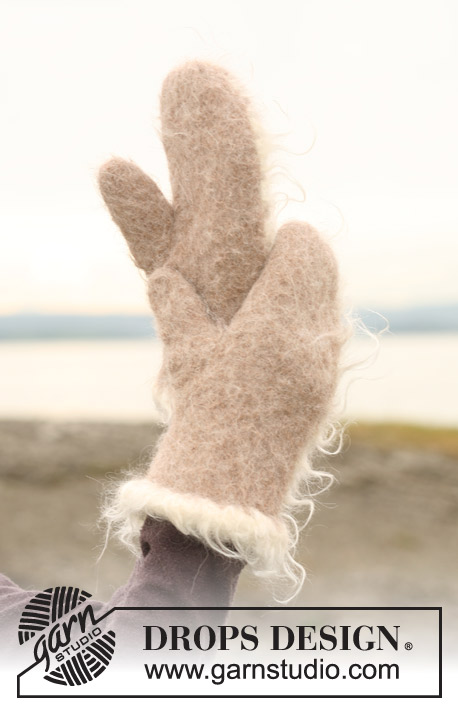 Fabulous Fuzzies / DROPS 109-22 - Luvas sem dedos feltradas DROPS tricotadas com 2 fios Alpaca, com orla em croché em Puddel 