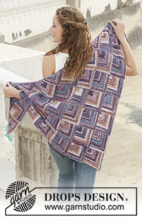 Cascading Squares / DROPS 113-11 - Knitted DROPS shawl in domino squares in ”Fabel”.