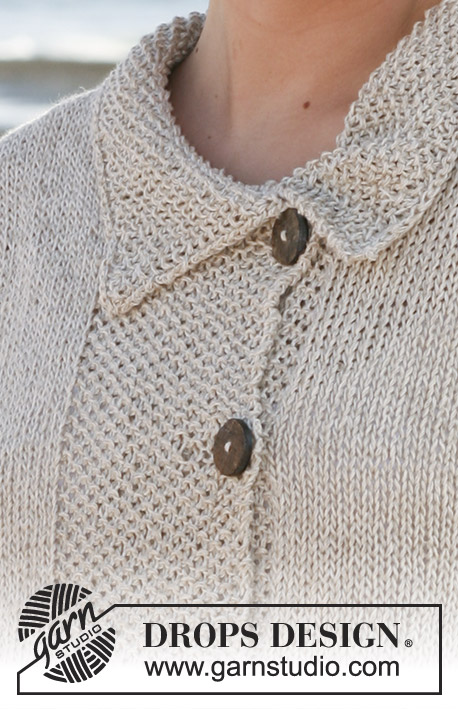 Coast to Coast / DROPS 113-18 - Długi rozpinany sweter na drutach z włóczki DROPS Bomull-Lin, z szerokimi obszyciami przodów ściegiem ryżowym, rękawami ¾ i dużymi kieszeniami. Od S do XXXL.