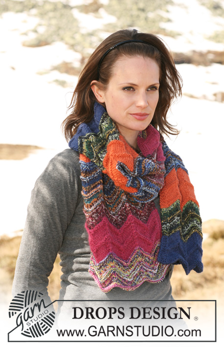 Zig-Zag Skies Scarf / DROPS 114-24 - DROPS scarf with zigzag pattern in ”Fabel” and ”Alpaca”.
