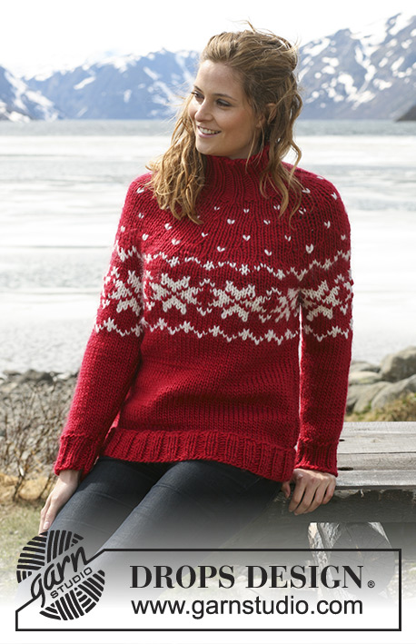 Holly Berries / DROPS 114-28 - Maglione natalizio DROPS in Snow con sprone rotondo e motivo norvegese. Taglie: dalla S alla XXXL.