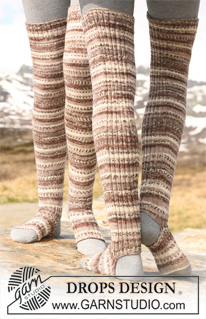 Sav / DROPS 114-33 - DROPS yoga socks/leg warmers in ”Fabel”.