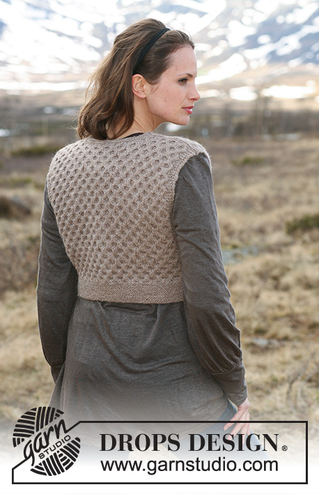 Gazebo / DROPS 117-20 - Knitted DROPS waistcoat in garter st and cables in ”Classic Alpaca” or Puna. Size S - XXXL.