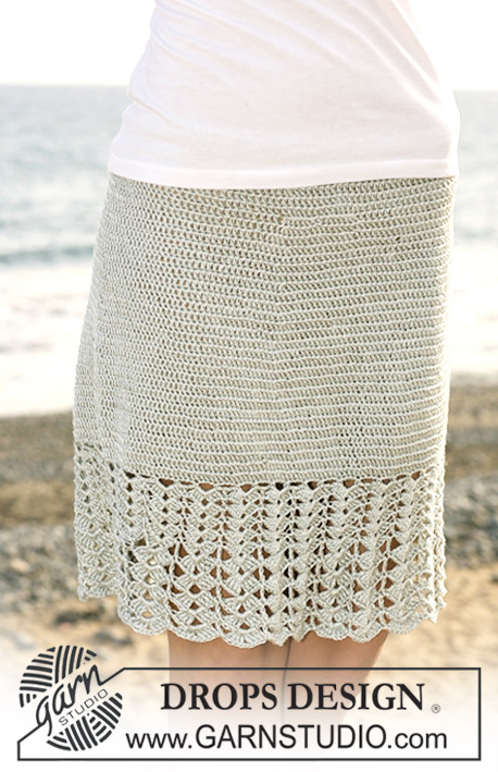 Seaside Comfort / DROPS 118-27 - Hæklet DROPS nederdel med kant i viftemønster i ”Cotton Viscose”. Str S - XXXL