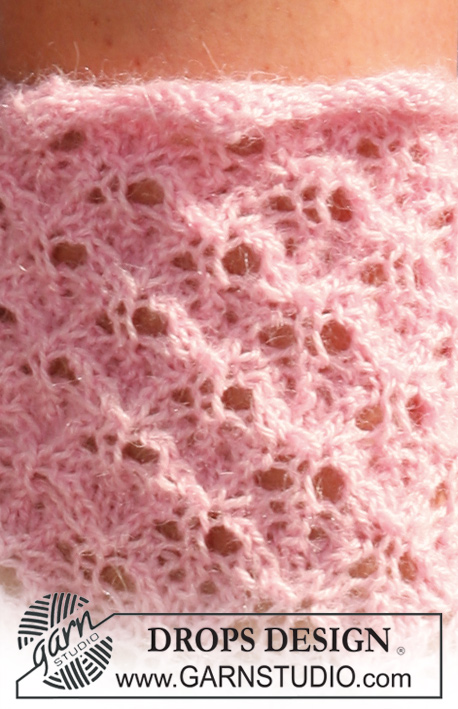 Pink Tickles / DROPS 118-32 - Gebreide DROPS Sokken van ”Alpaca” met kantpatroon. Maat 35 tot en met 43.
