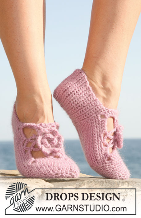 Rosie Steps / DROPS 118-9 - Crochet DROPS slipper in ”Karisma” and ”Kid-Silk”. Size 35 to 43.